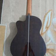 گیتار یاماها mc 696