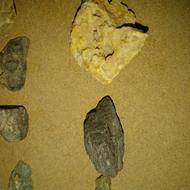 کارشناس انواع سنگ و نگین