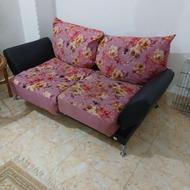 یک دست مبل دونفره و یک دست سه نفره