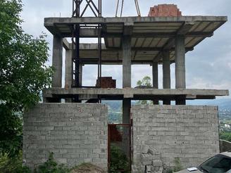 ویلا نیمهکاره تنگه لته با 900 متر زمین مجوز کامل