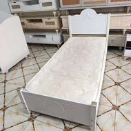 تخت و خواب یک نفره وکیوم