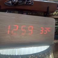 ساعت چوبی دیجیتال