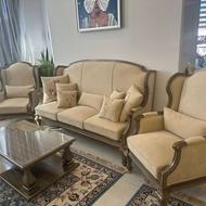 فروش مبل 9 نفره و نهار خوری 8 نفره ست.
