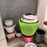 تعدادی گلدون سالم
