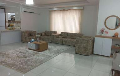 فروش آپارتمان 110 متری دوخواب در خیابان عبوری