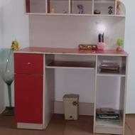 میز تحریر سالم