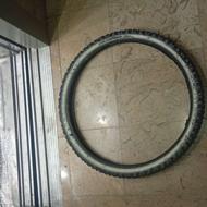 یک حلقه لاستیک دوچرخه 26