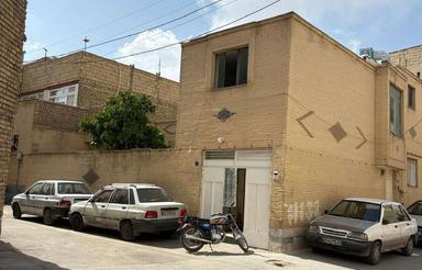 خانه دربست 4 خواب 180متری