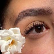 اکستنشن مژه و لیفت ابرو و مژه