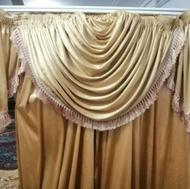 پرده در وپنجره اتاق