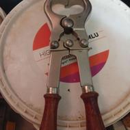 فروش یک عدد پنس اخته کن گاوی و1 عدد قیچی ورق برنو
