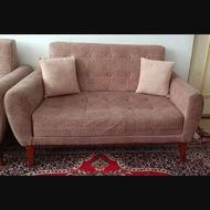 مبل راحتی بسیارتمیزبدون جای لک وسوختگی