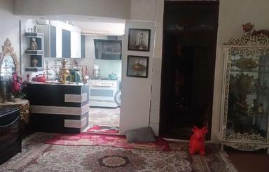خانه بر خیابان اصمعی