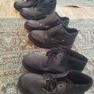 3 جفت کفش ایمنی مارک بهشتیان و تعدادی دستکش چرمی ساق بلند
