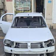 شیشه اتومبیل حمید
