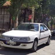 یک دستگاه پژو پارس سفید