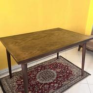 میز چوبی از برندRotamo با طراحی مدرن و کاربردی وضعیت مطابق ت