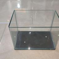 تانک آکواریوم ماهی