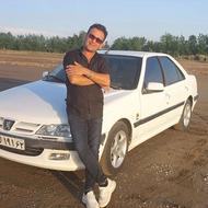 راننده با ماشین