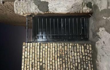 زمین فروشی