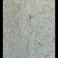 ب مقدار تقریبی 4 تن گیاه و علوفه ( جه یونجه و مه ری) خرد شده