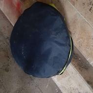 چادر مسافرتی و چهار پایه آهنی