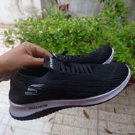 کفش اسکیچرز