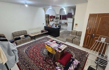 نیاز به هم خانه پسر ترجیحاً دانشجو