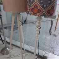آباژور پایه بلند کنار سالنی در چند طرح زیباوبا رنگبندی متنوع