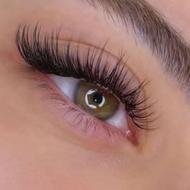 نیازمند مدل کاشت و اکستنشن مژه
