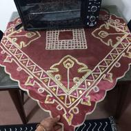 رومیزی مخمل کارشده زرشکی /بیرون اینکار یک وخورده ای