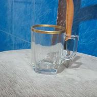 لیوان لب طلایی