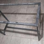 پایه فلزی یا میز کار