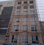 کارگر برش کار یا ساده سنگ کار و کاشی کار
