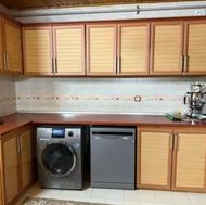 هشت متر کابینت درحد نو چوبی باکیفیت