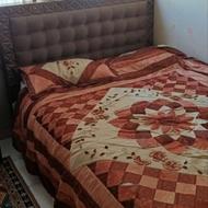تخت خواب دونفره به همراه تشک و دراور و جا کفشی