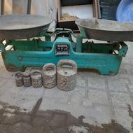 ترازو وزنه سنگی