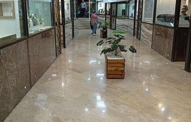 مغازه 10 متری در رهبر پاساژ گلد سنتر