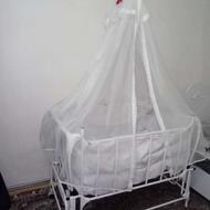 گهواره بچه.