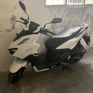 موتور واریو 160 اصلی سال 1402 در حد صفر 700 تا کار