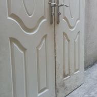 درب چوبی سرویسی کارکرده اما سالم