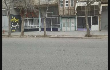 خانه ویلایی پشت مغازه ها به رهن و اجاره داده میشود