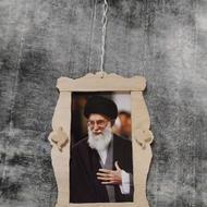 قاب عکس رهبر شهید
