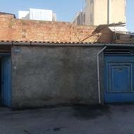 زمین با خانه کلنگی قدیمی