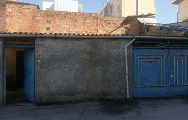 زمین با خانه کلنگی قدیمی