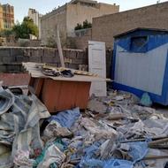درب چوبی 12 عدد و میز چوبی 2عدد میز فلزی 2عدد دریچه کولر