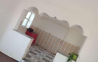 یک عدد خانه فروشی دارای سه اتاق