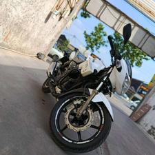 اپاچی 180 سرحال