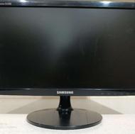 مانیتور سامسونگ مدلsyncmaster sa300 نوزده اینچ شصت هرتز