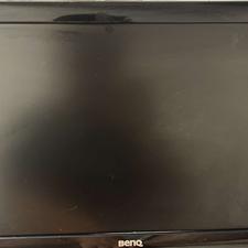 مانیتور 19 اینچ benq مدل gl950کاملا سالم و بدون هیچ نقطه ای